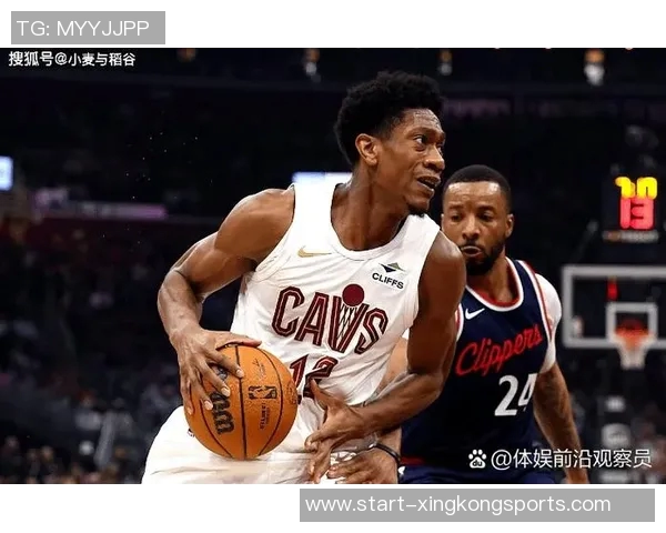 亨特表现出色半场高效6中5砍下12分6板1助1断依旧稳健展现实力 亨特表现出色半场高效6中5砍下12分6板1助1断依旧稳健展现实力