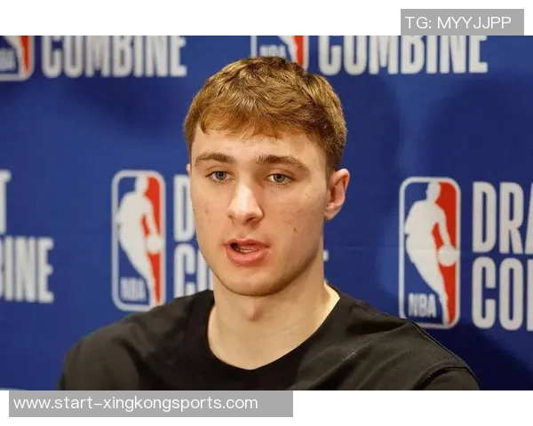 弗拉格分享篮球战术经验轻松应对NBA与大学术语混淆 弗拉格分享篮球战术经验轻松应对NBA与大学术语混淆