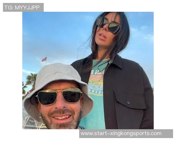 贝纳德斯基回忆：年轻时妻子拒绝我但我坚持追求爱情的故事