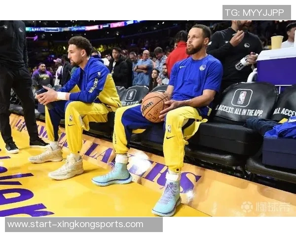 库里兄弟与克莱领衔现役仅三人三分命中率超40九季以上 库里兄弟与克莱领衔现役仅三人三分命中率超40九季以上