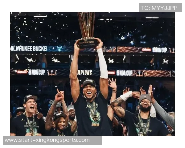 字母哥荣膺五大荣誉成就欧锦赛季军总冠军NBA杯双料MVP与DPOY三兄弟同队共创辉煌 字母哥荣膺五大荣誉成就欧锦赛季军总冠军NBA杯双料MVP与DPOY三兄弟同队共创辉煌